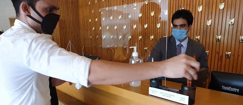 Golden Suites Gurgaon Inde Hotels Ngoại thất bức ảnh