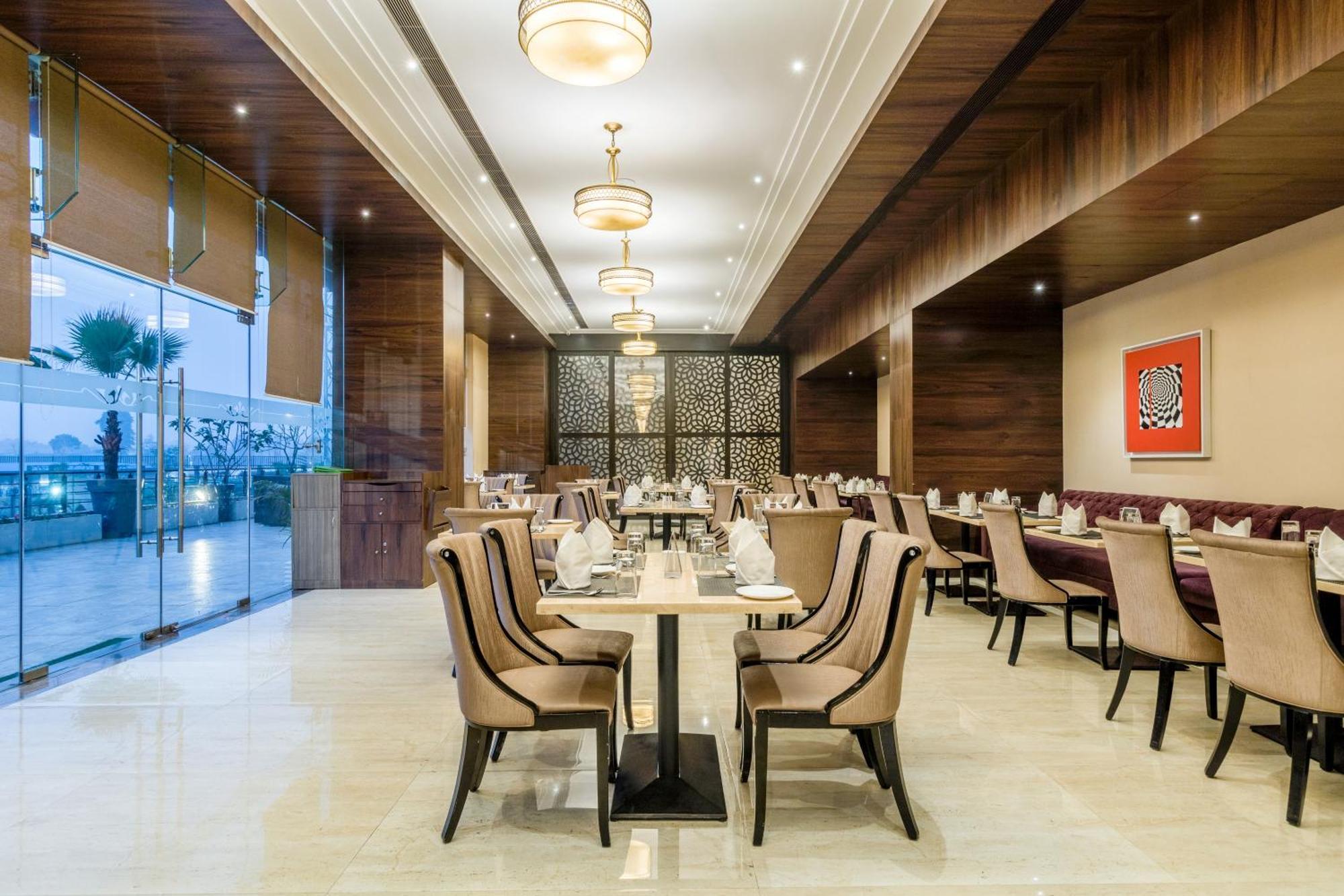 Golden Suites Gurgaon Inde Hotels Ngoại thất bức ảnh