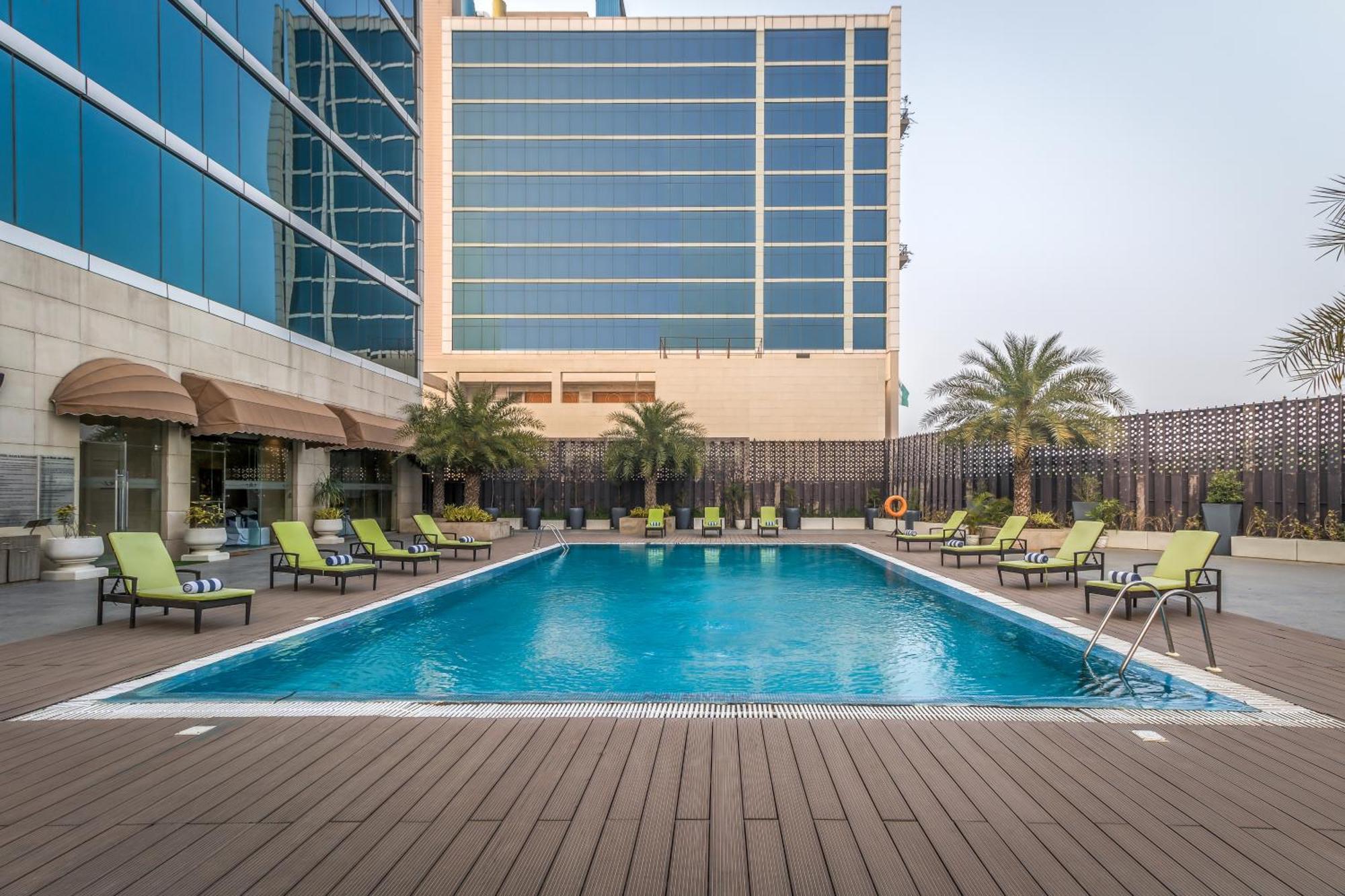 Golden Suites Gurgaon Inde Hotels Ngoại thất bức ảnh