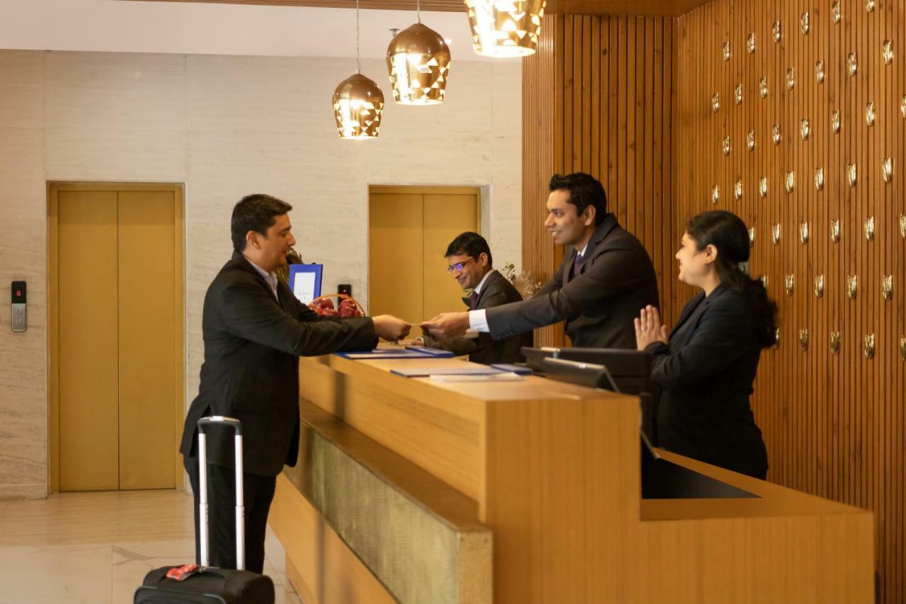 Golden Suites Gurgaon Inde Hotels Ngoại thất bức ảnh