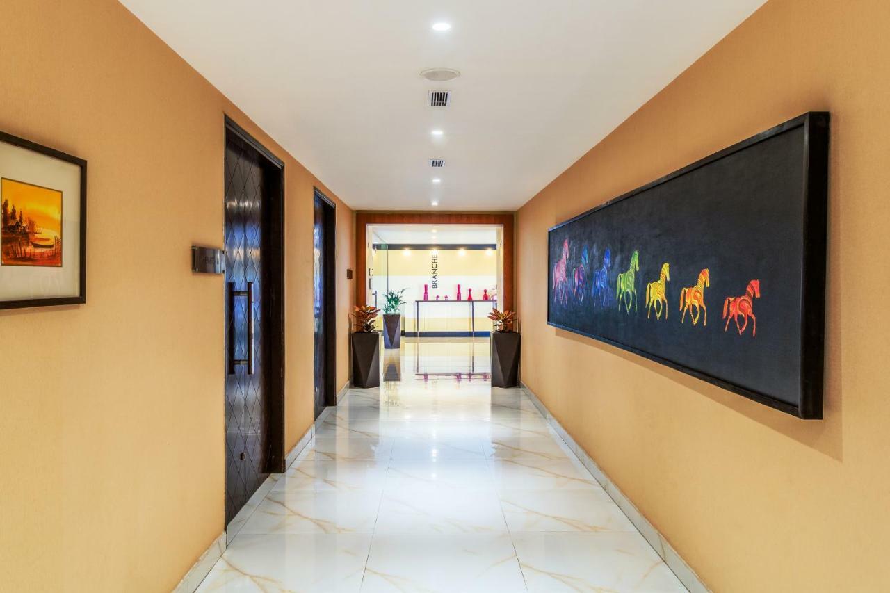 Golden Suites Gurgaon Inde Hotels Ngoại thất bức ảnh