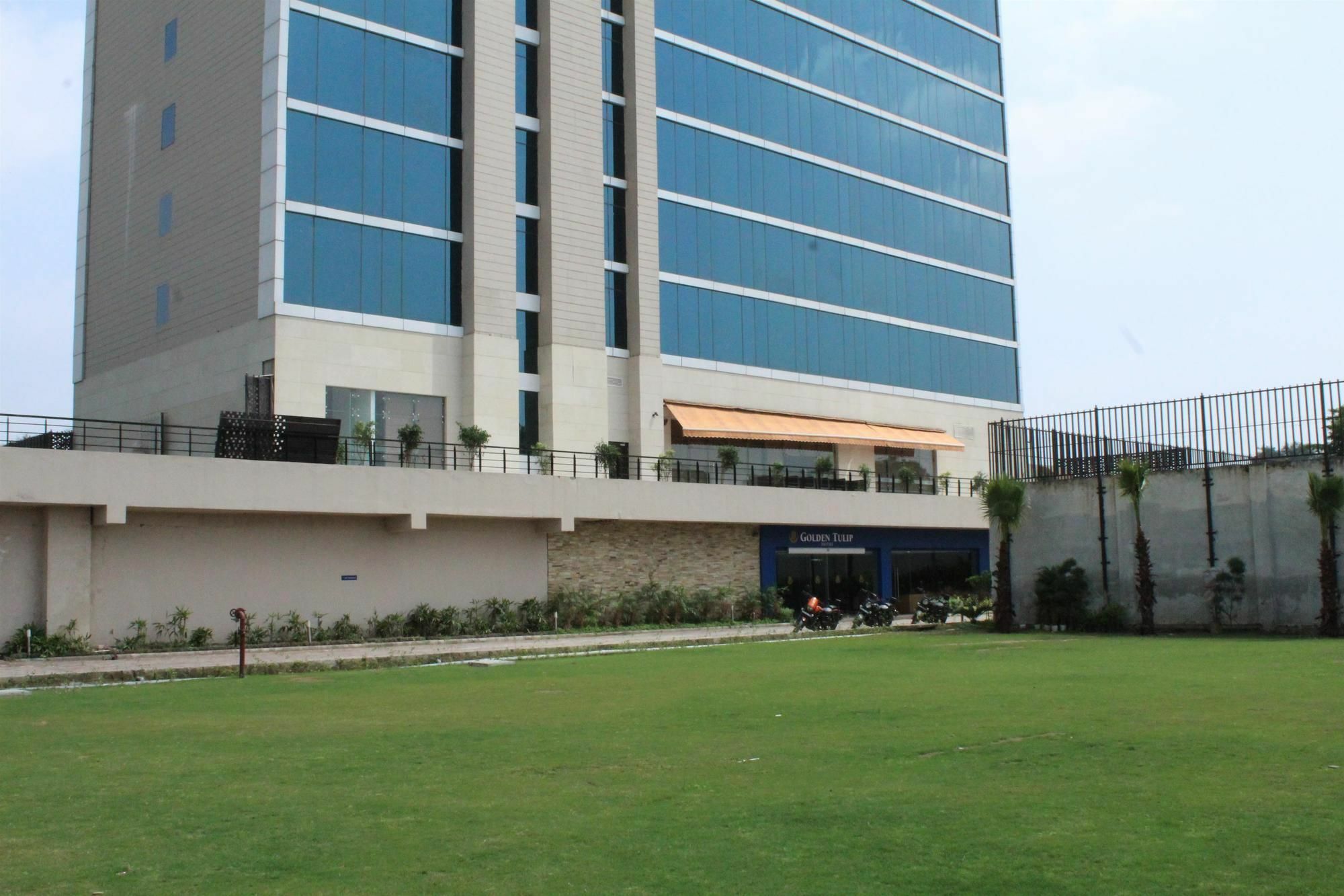 Golden Suites Gurgaon Inde Hotels Ngoại thất bức ảnh