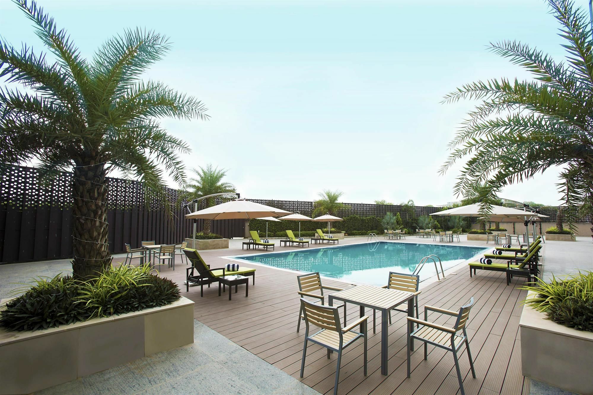 Golden Suites Gurgaon Inde Hotels Ngoại thất bức ảnh