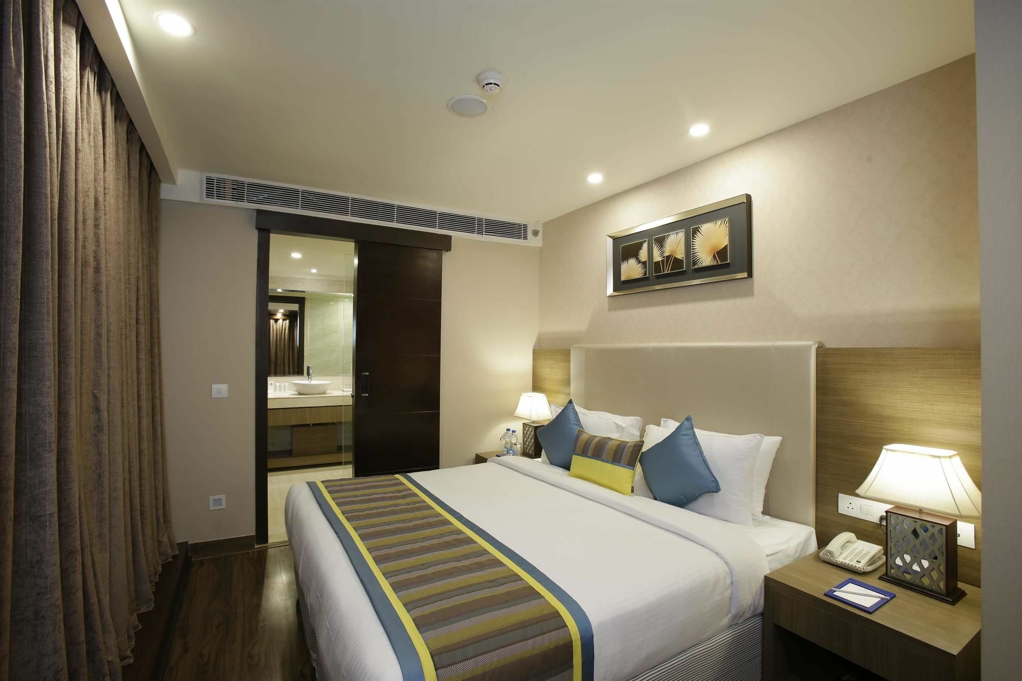Golden Suites Gurgaon Inde Hotels Ngoại thất bức ảnh