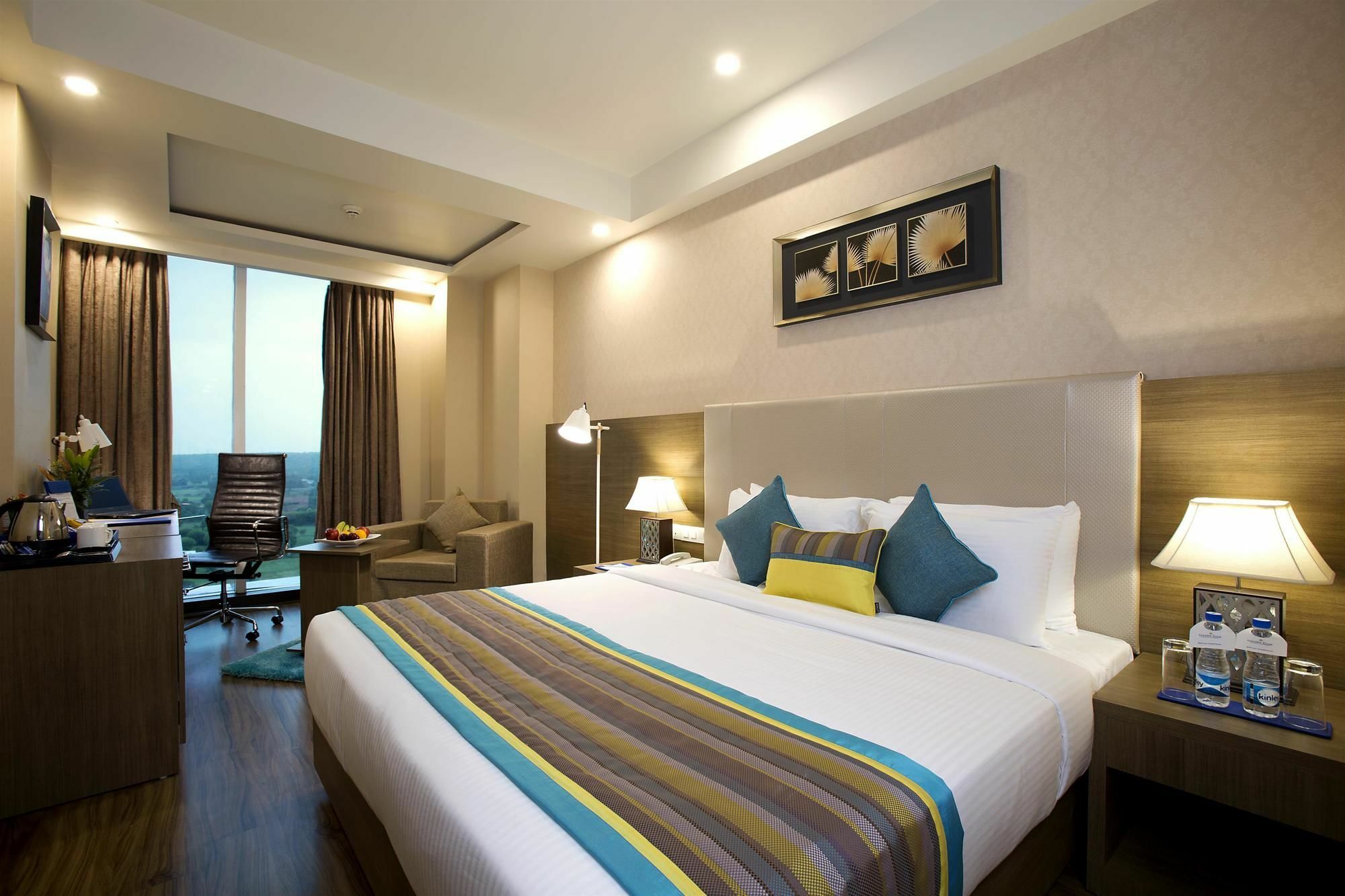 Golden Suites Gurgaon Inde Hotels Ngoại thất bức ảnh